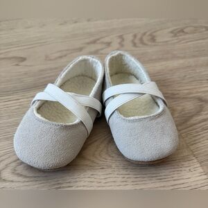 Robeez Cream Faux Fur Lined Shoes